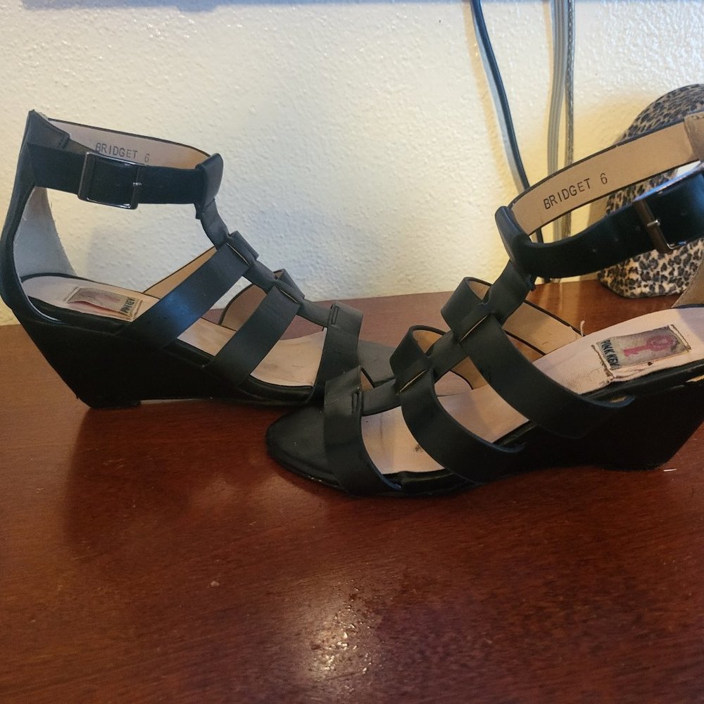 PINK KEY "BRIDGET" wedge strappy sandals